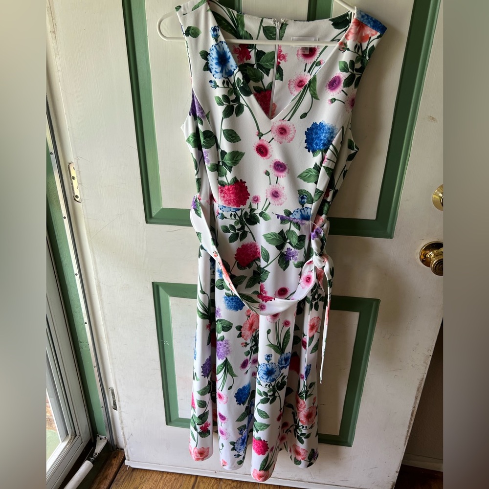 Calvin Klein size 10 women’s floral white